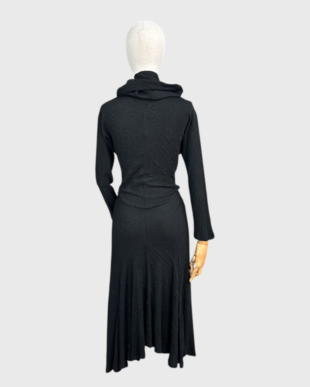 Robe longue noire Col drapé Georges Levesque, S
