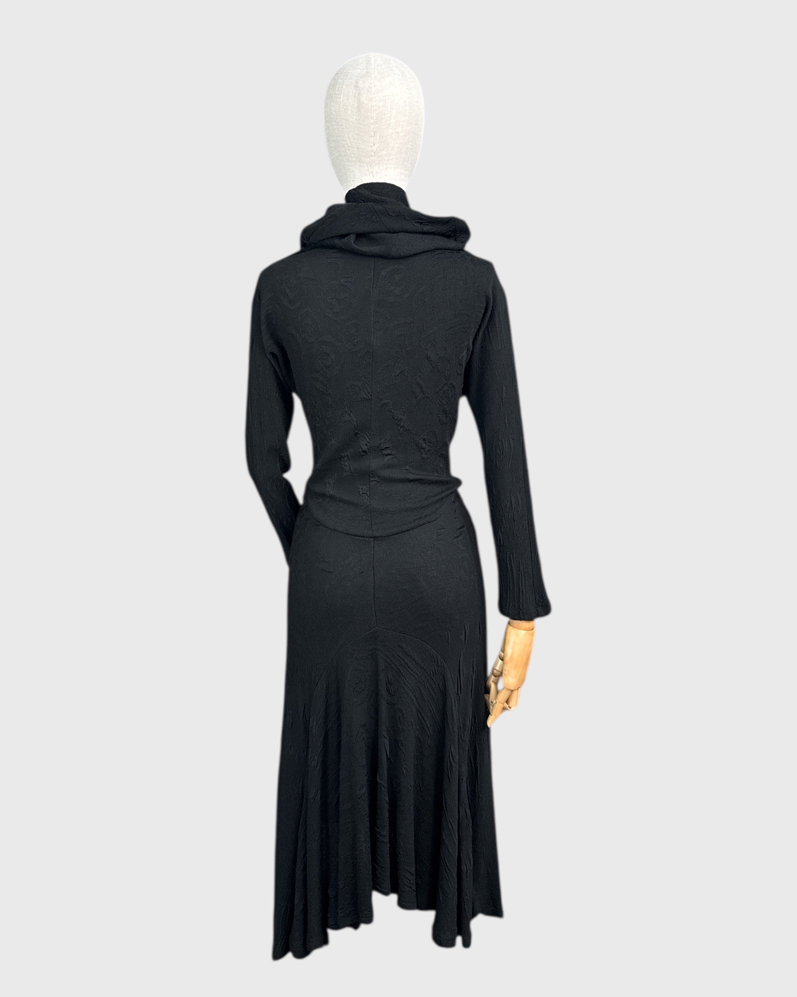 Robe longue noire Col drapé Georges Levesque, S